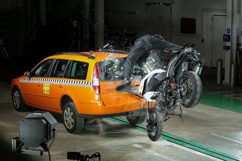 bosch-crash-test-5.jpg