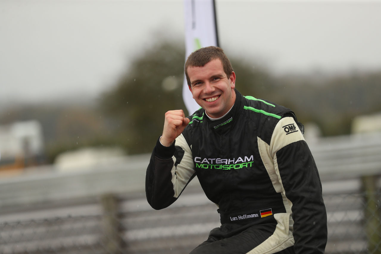 LARS HOFFMANN ist CATERHAM MOTORSPORT CHAMPION 2020