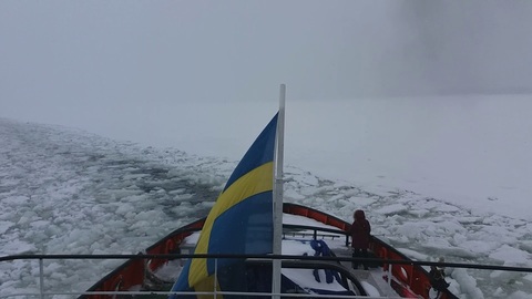 Eisbrecherfahrt mit der Arctic Explorer (BQ).jpg