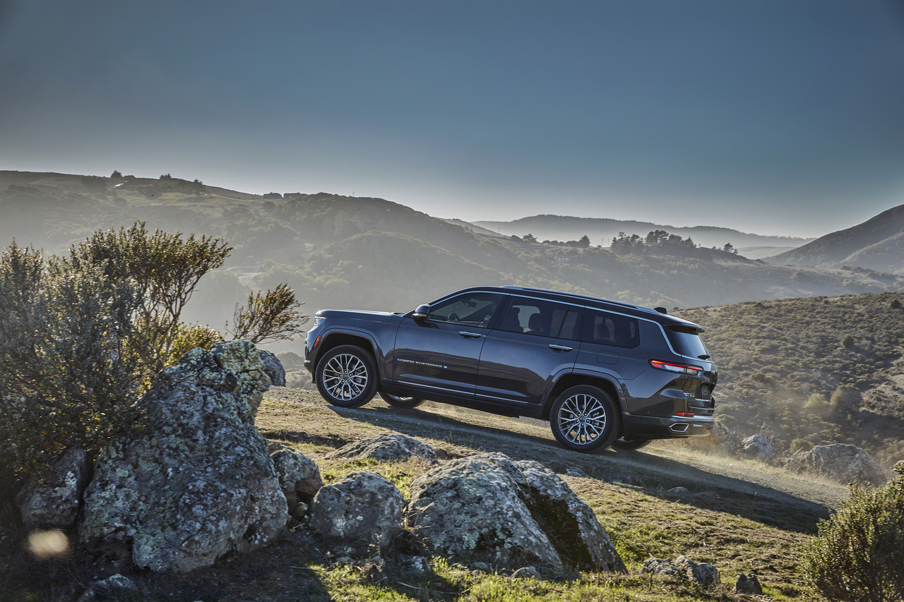 Weltpremiere – der neue Jeep® Grand Cherokee: neue Größe im Segment der Full Size SUVs.