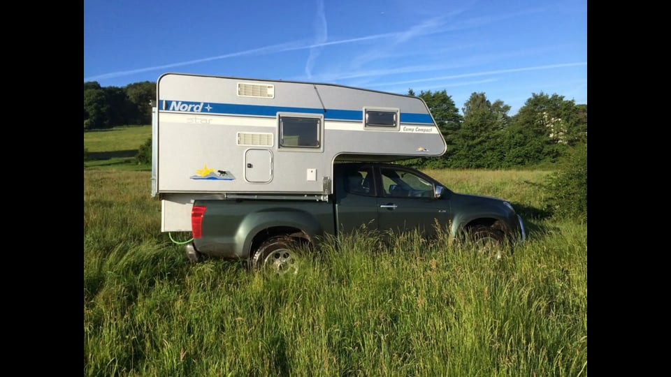 Wohnkabine Nordstar Camp Compact 2014 auf Isuzu D-Max 