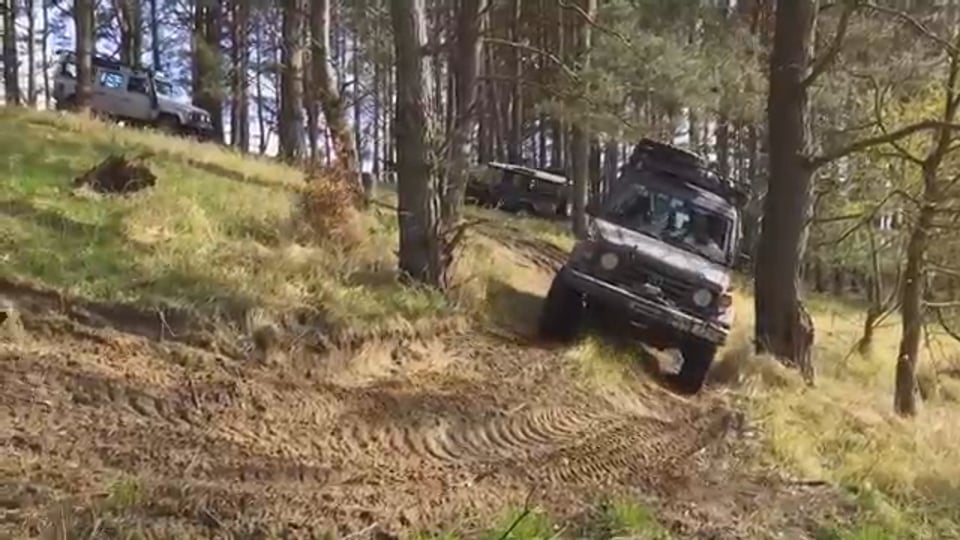 Abenteuer4x4.com / Polen Nord - Offroad Abenteuer Westpommern (rot, Camp)