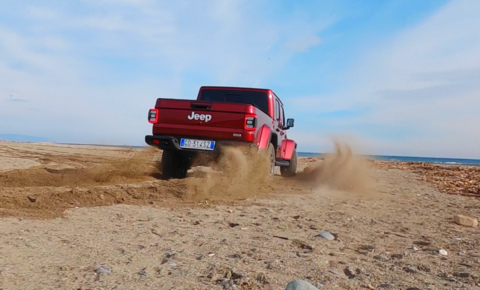 Jeep Gladiator Sand 2021.png