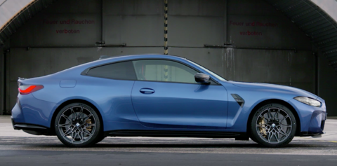 BMW M4 Competition Coupé 2021 blau Seite.png