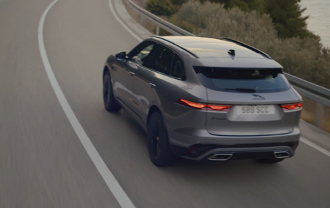 Jaguar F-Pace 2021 Straße.png