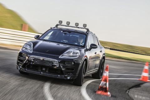 Porsche Macan Prototyp 2021.jpg