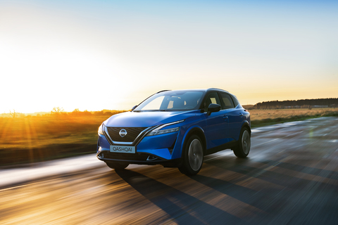 Nissan Qashqai 2021 Straße.jpg