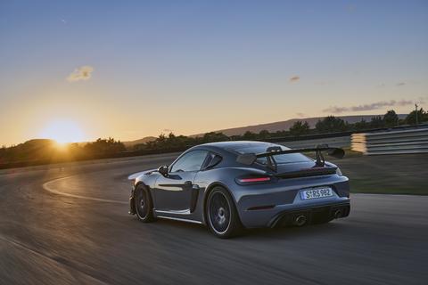 Porsche Cayman 718 GT4 RS Markteinführung.jpg