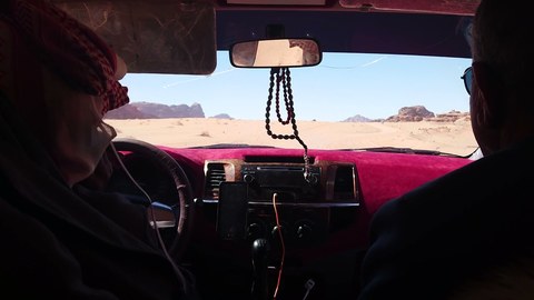 Video des Monats_ Unterwegs im Wadi Rum (BQ).jpg