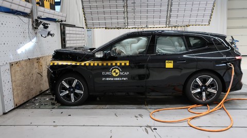 bmw-ix euro-ncap Testsieger 5 Sterne.jpg