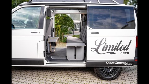 SpaceCamper LimitedOpen 2022 - Volkswagen T6.1 Camper Bus Ausbau mit zwei Schiebetüren (BQ).jpg