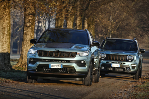 Jeep® Renegade e Compass e-Hybrid Testfahrten.jpg