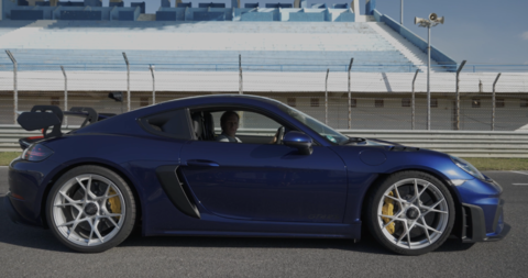 Porsche Cayman in Estoril 2022 Fakten.png