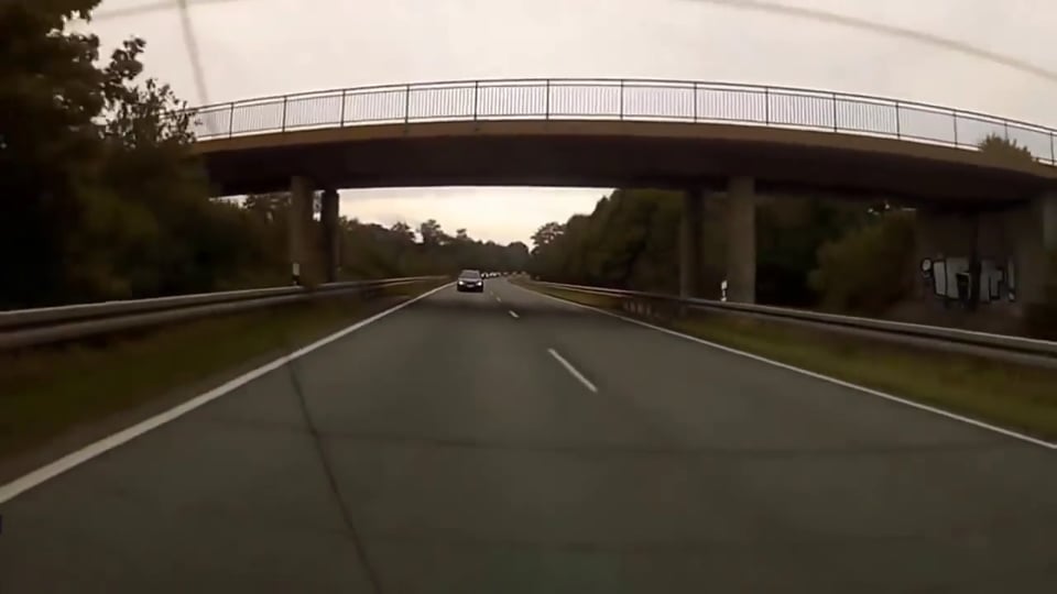 VW Golf 6 R 3.6 HGP bi turbo extremly fast overtaking Video 1 of 2