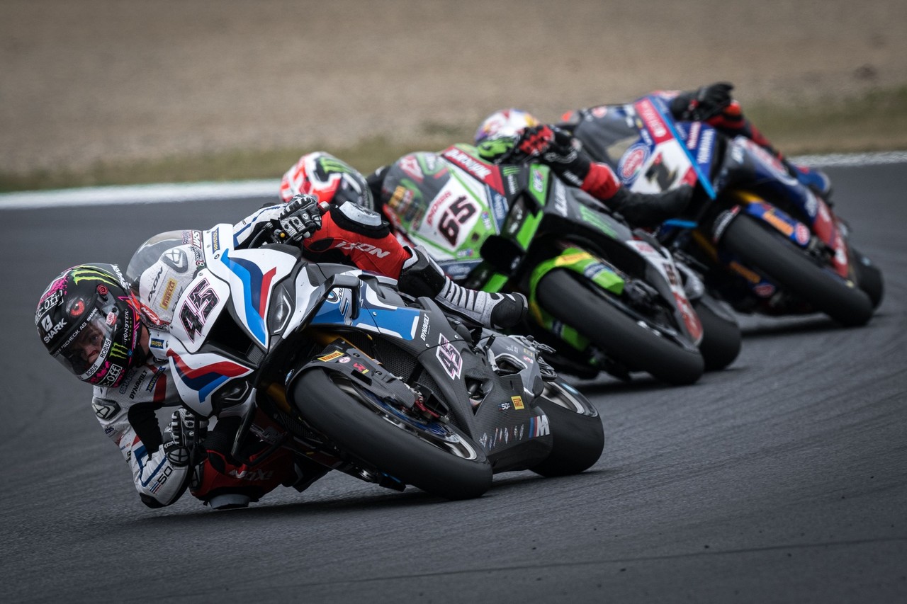 BMW Motorrad Motorsport startet in Frankreich in die zweite Hälfte der WorldSBK-Saison 2022.