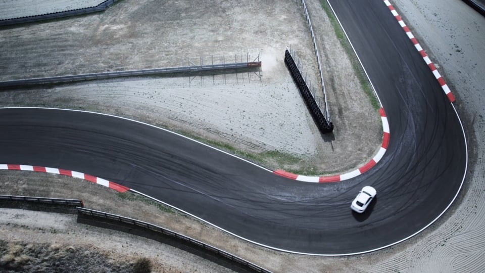  Mercedes-AMG C 63 S Coupé – Teaser