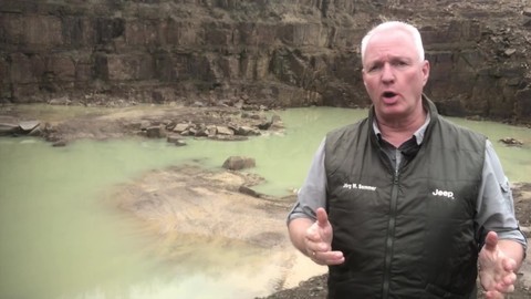 Mit Vorsatz ins Matschloch, nicht bei uns - offroadwerk - geländewagen fahren - offroad fahren.jpg