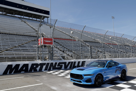 pace-car_Ford Mustang GT Nascar 2024 Martinsville.jpg