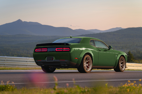 Dodge "Last Call" in Europa geht weiter mit dem Challenger R/T Scat Pack und Charger R/T Scat Pack Swinger.