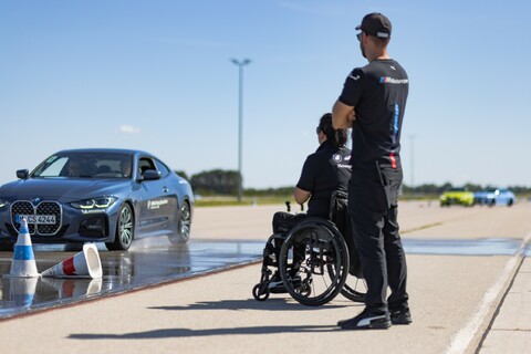 bmw-m-driving-academy BMW M Driving Academy - Fahrsicherheitstraining Biathlon-Weltmeisterinnen und Behindertensportler. Tina Schmidt-Kiendl..jpg