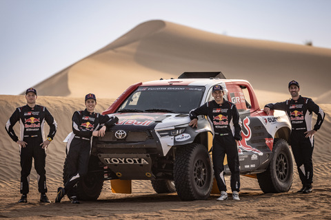 Toyota Gazoo Racing startet mit zwei neuen Duos bei der Rallye Dakar.