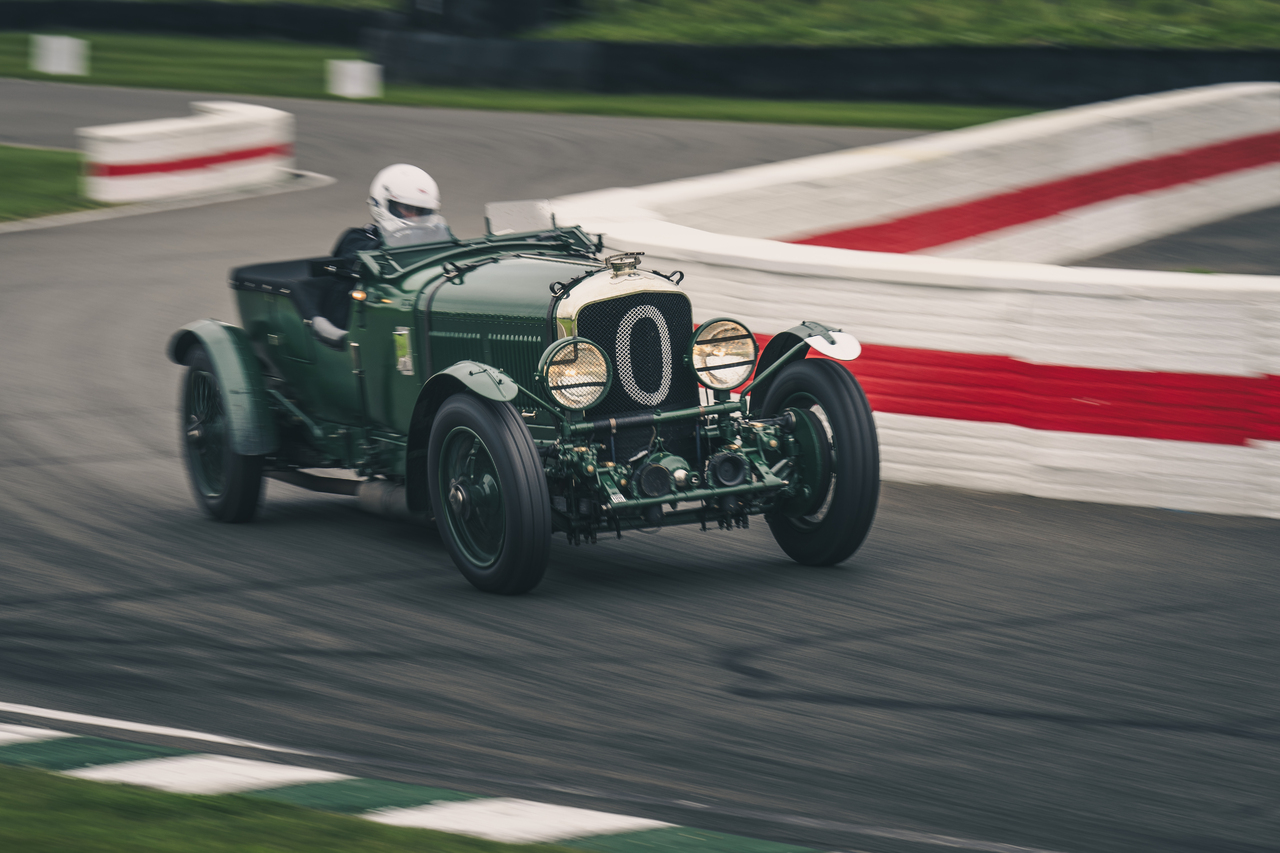 Bentley: Speed Six Continuation Series schließt Testprogramm mit Goodwood ab.