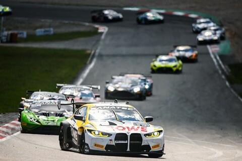 GT World Challenge Europe: ROWE Racing fährt am Nürburgring auf Rang fünf.