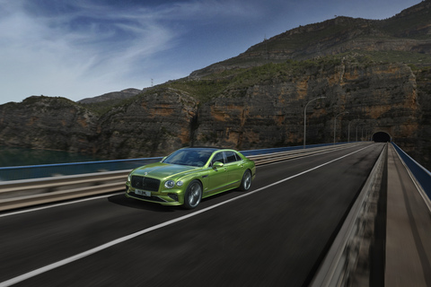 Neu Flying Spur_Bentley_4-Türer_782 PS.jpg