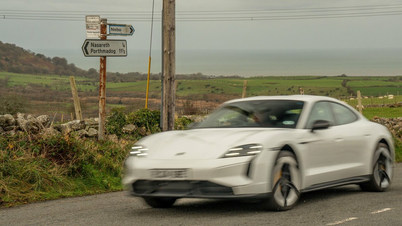 Eine Weihnachtsreise im Taycan Turbo S.