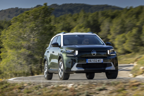 Citroen C3 Aircross Hybrid 7-Sitzer Montana-Green.jpg