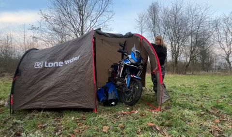 caro unterwegs - motorrad reisen - motorrad zelt - motorrad camping - moto tent.PNG