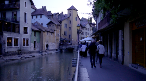 Altstadt Annecy Thiou Westalpen See Alpenpässe-Atlas.png