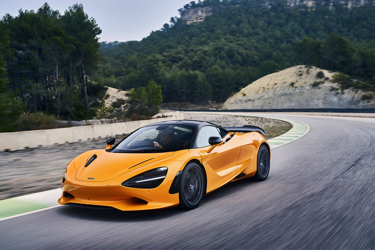 McLarens Carbonfaser-Erbe und -DNA: Vom revolutionären Formel-1-Auto MP4/1 bis zum neuen ultimativen Supersportwagen W1.