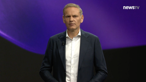 Dr. Oliver Blume Vorstand Pressekonferenz Jahresbilanz Jahrespressekonferenz.png