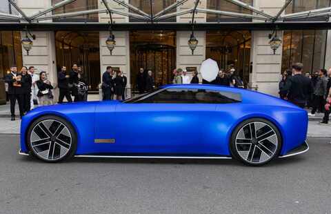 Jaguar TYPE_00_FRENCH ULTRAMARINE_Concept Car Paris Fashion Week.jpg