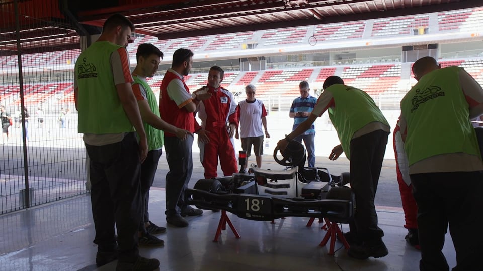  A team of students from the SEAT Apprentice School creates a winning electric kart