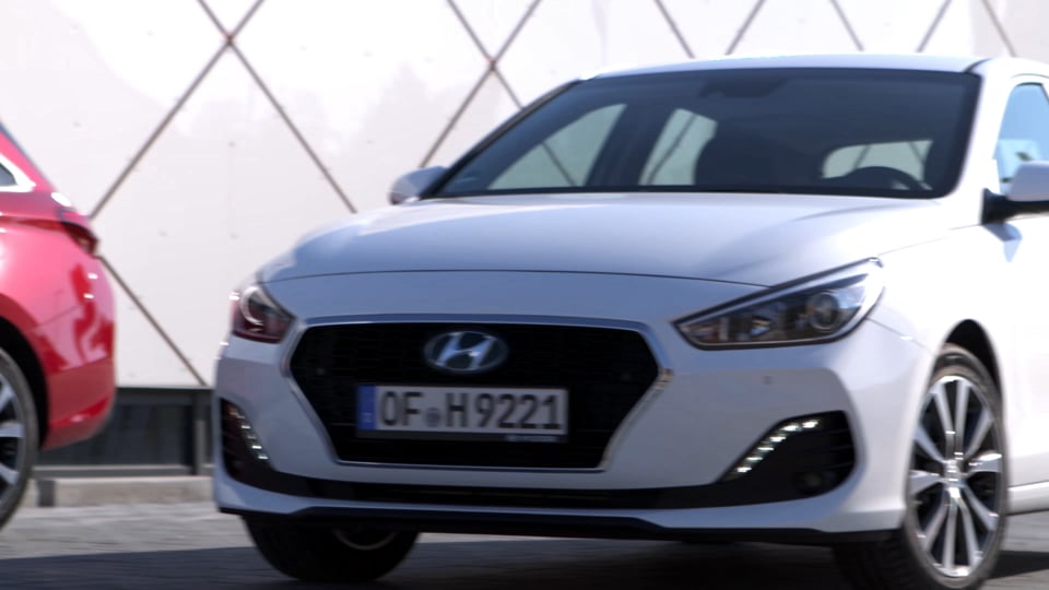  Hyundai Motor refines i30 range with new engine and design update