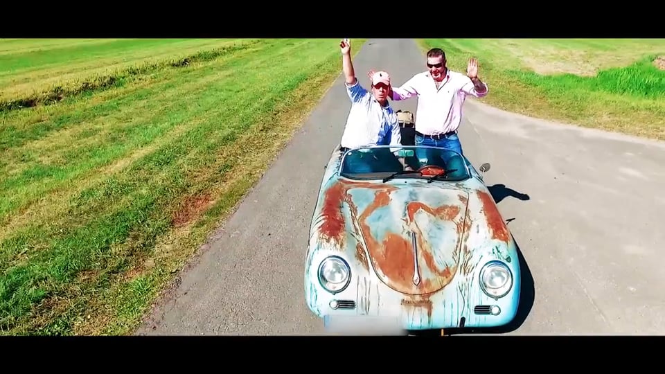 Towing a 356 Speedster with a 570 S McLaren