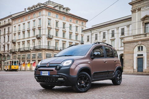 190917-fiat-panda-trussardi-01.jpg