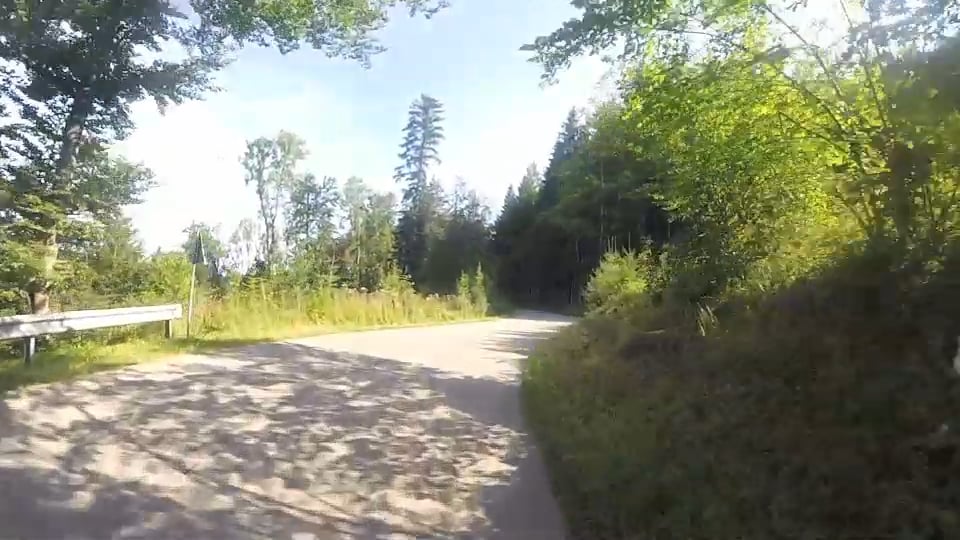 Schöne Route auf dem Weg in die Alpen.